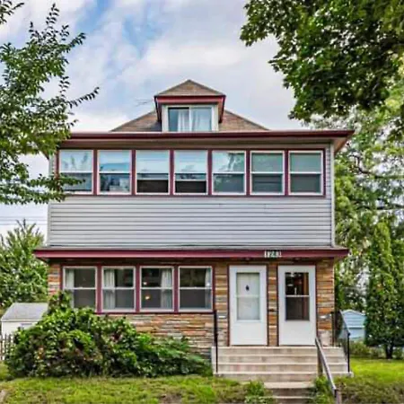Twin Cities Escape Villa